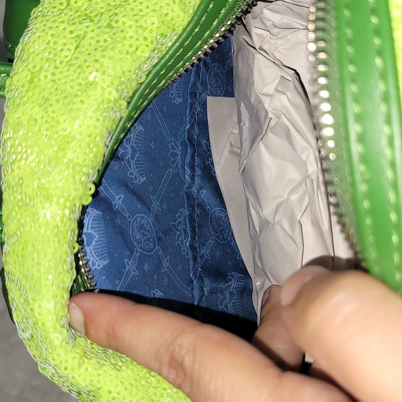 🩷💙Loungefly Mulan Sequins Mini Backpack/Wallet Bundle - Picture 7 of 11